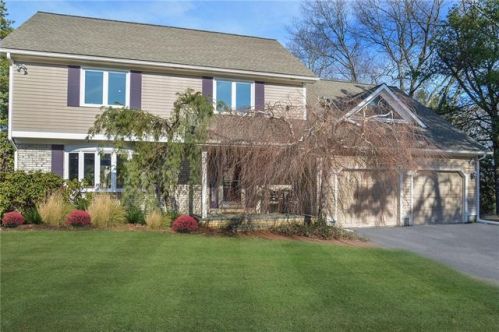 24 Lynn Dr, Coventry, RI 02816-6540