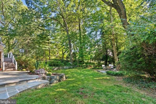 1118 Dl Dr, Silver Spring MD 20910-1601 exterior