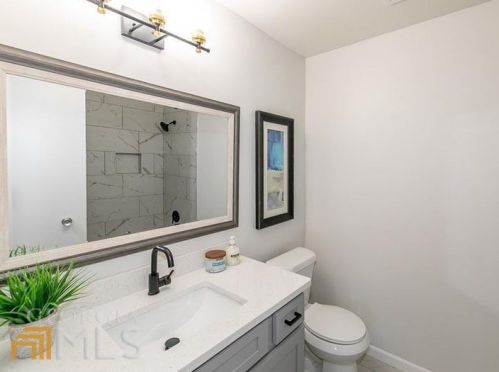 3007 Dogwood Dr, Atlanta GA  30344-3905 exterior