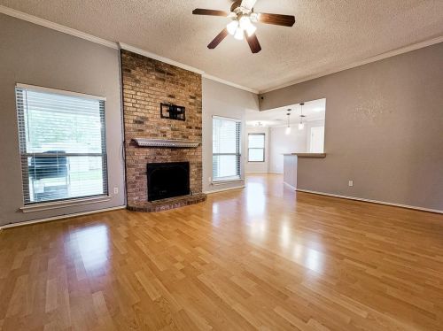 802 Auburndale Dr, Midlothian TX  76063-2843 exterior