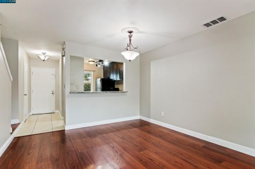 1512 Parkwood Pl, Concord CA  94521-2201 exterior