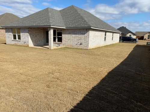 3332 White Horse Dr, Granbury TX 76049 exterior