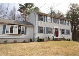 44 Juniper Dr, Goffstown, NH 03045-2938