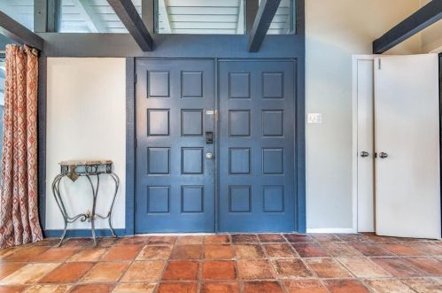 3711 Blue Trace Ln, Dallas TX  75244-5408 exterior