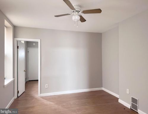 2113 18th St, Philadelphia, PA 19121-1625