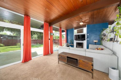 5989 Grand Ave, Riverside CA  92504-1370 exterior