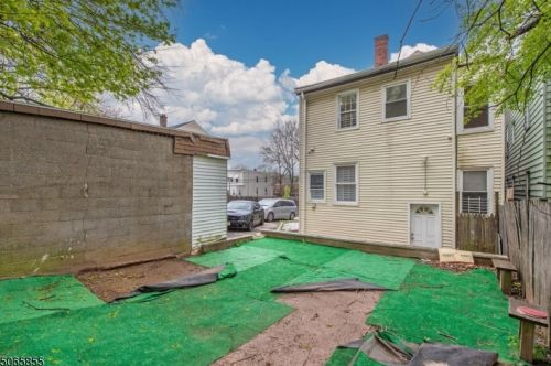 198 Ellis Ave, Irvington, NJ 07111-3620