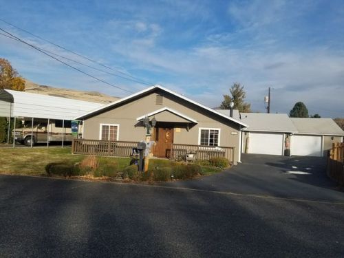 803 Lynn Pl, Yakima, WA 98901-1016