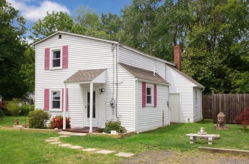 15 Wells Rd, Granby, CT 06035-1604