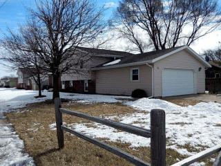 1296 Quail Dr, Bradley, IL 60915-1346