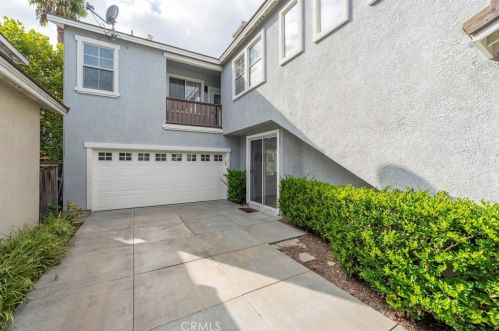 2190 Cherrywood Ln, Anaheim CA  92804-2490 exterior