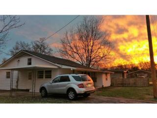 706 Oak Grove Ave, Greeneville, TN 37745-3920
