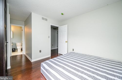 80 Shrewsbury Pl, Princeton NJ  08540-0063 exterior