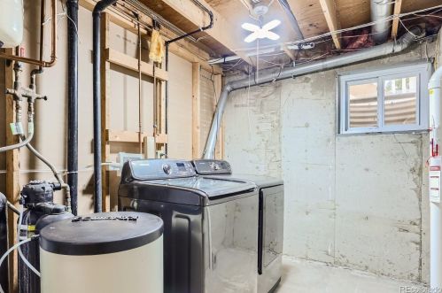 2566 Quintero Way, Aurora CO  80013-1558 exterior