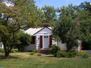 610 Concord Cir, Trenton, NJ 08618-2431