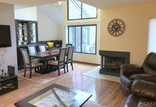140 Sayre Dr, Princeton, NJ 08540-5808