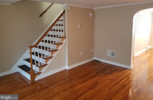 2441 Duke St, Harrisburg, PA 17104-2125