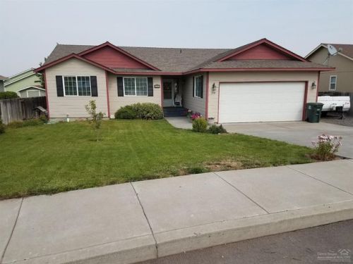 550 Begonia St, Metolius, OR 97741-2203