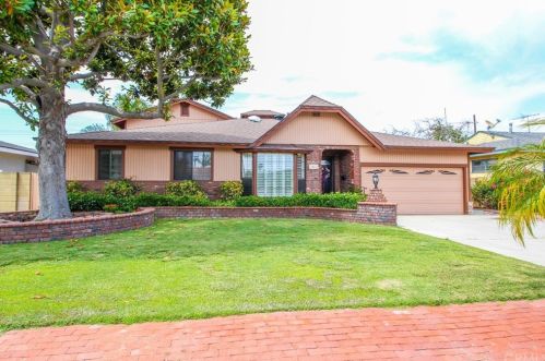 1621 Sumac Ln, Anaheim CA  92802-2428 exterior