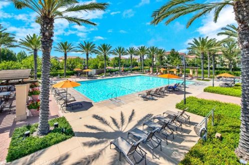 199 Rodeo, Irvine CA  92602 exterior