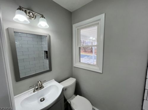 26 Ashwood Ave, Dover NJ  07869-1303 exterior