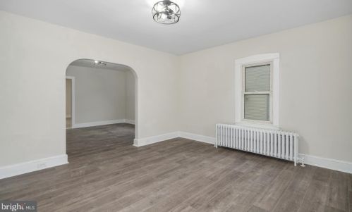 16 Creston Ave, Camden NJ  08106-2304 exterior