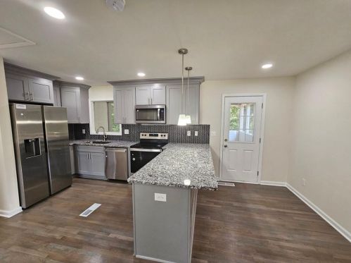 792 Magna Carta Dr, Atlanta GA  30318-6058 exterior
