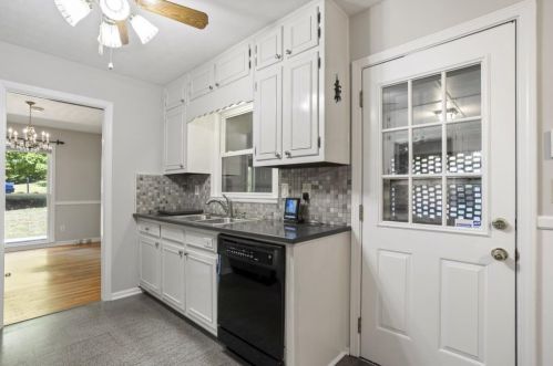 2697 Fleur De Lis Pl, Atlanta GA  30360-1409 exterior