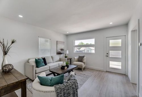 2735 Grafton Ave, Dallas TX  75211-5711 exterior