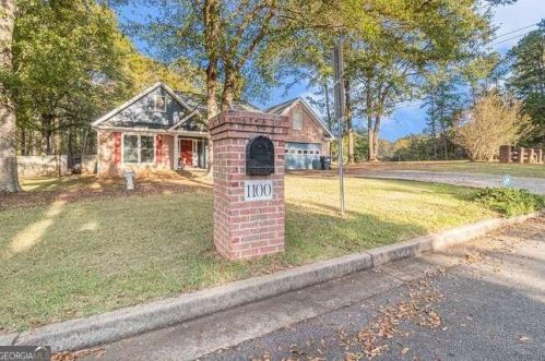 1100 Thornwood Cir, Porterdale, GA 30016-8194