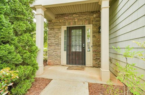 3338 Pennington Dr, Lithonia, GA 30038-1577