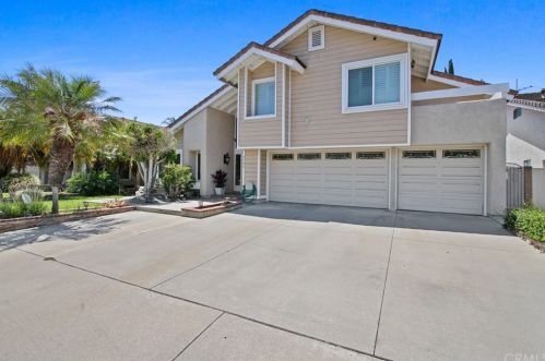 9794 Winthrop Cir, Santa Ana, CA 92708-2932