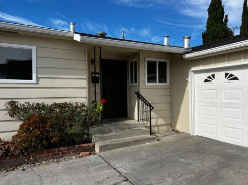 36072 Toulouse St, Newark, CA 94560-1657