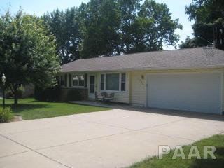 1004 Hampton Rd, Beverly Manor, IL 61571-1256