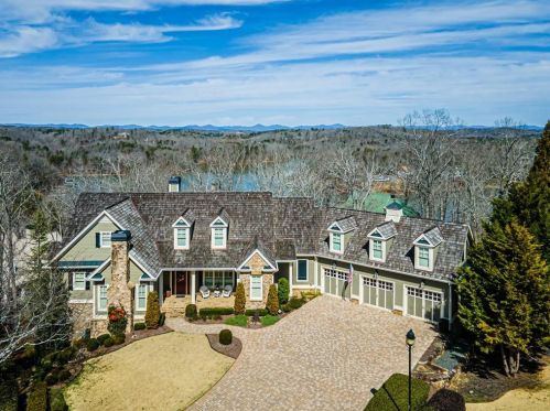 61 River Overlook Ct, Dawsonville, GA 30534-0706