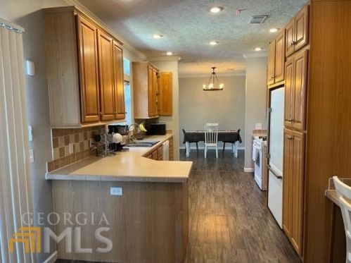 67 Bowden St, Locust Grove, GA 30248-3025