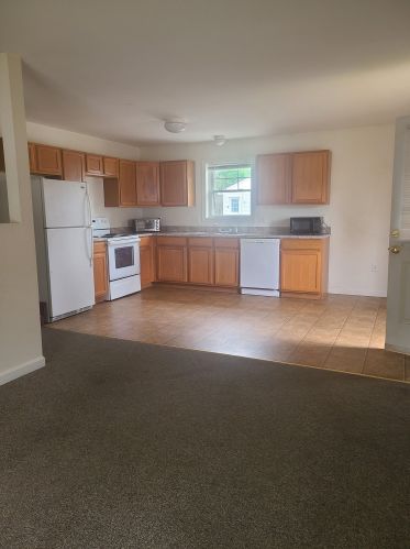 10 Myrtle St, Keene, NH 03431-4233