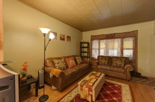 607 Forsythe Ave, Calumet City, IL 60409-4210