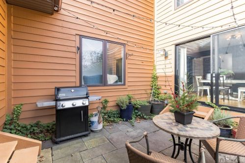 68 Sayre Dr, Princeton NJ  08540-5807 exterior