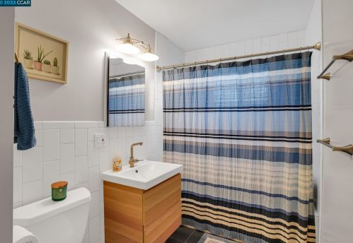 3104 San Ramon Rd, Concord CA  94519-2227 exterior
