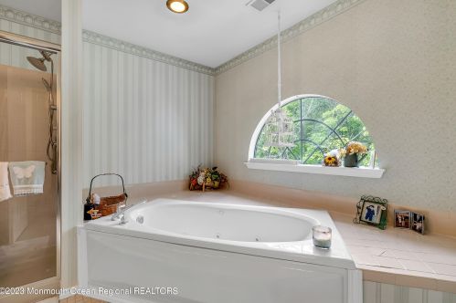 181 Old Orch Ln, Tinton Falls NJ 07712-2570 exterior