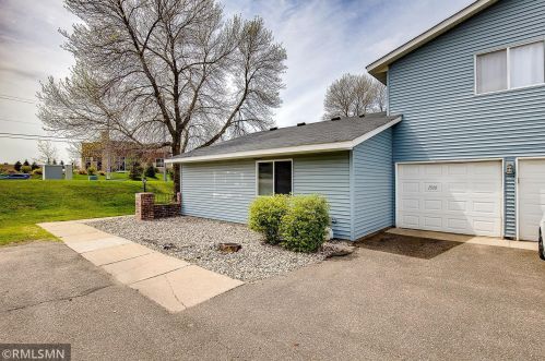 1500 Helmo Ave, Saint Paul MN  55128-5527 exterior