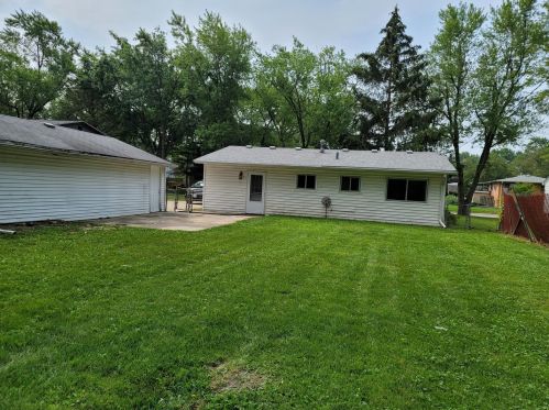 23 Scarsdale Rd, Boulder Hill, IL 60538-2514