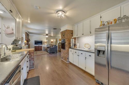 5809 Trl Lk Dr, Fort Worth TX  76133-1250 exterior
