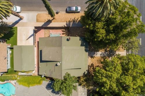 5292 Magnolia Ave, Riverside CA  92506-1248 exterior