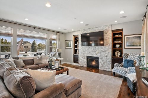 6374 Kewaunee Way, Aurora CO 80016-4310 exterior