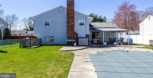 112 Apple Ln, Mount Laurel NJ  08054-1017 exterior