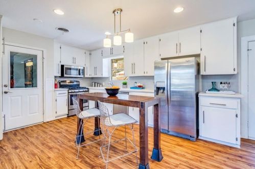 1602 Ashberry Dr, Austin TX  78723-1106 exterior