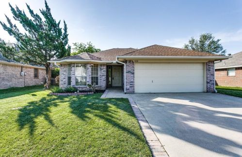 8418 Crystal Ln, Fort Worth TX  76182-3636 exterior