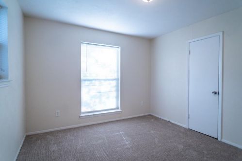 3406 Cheyenne St, Irving TX  75062-3013 exterior